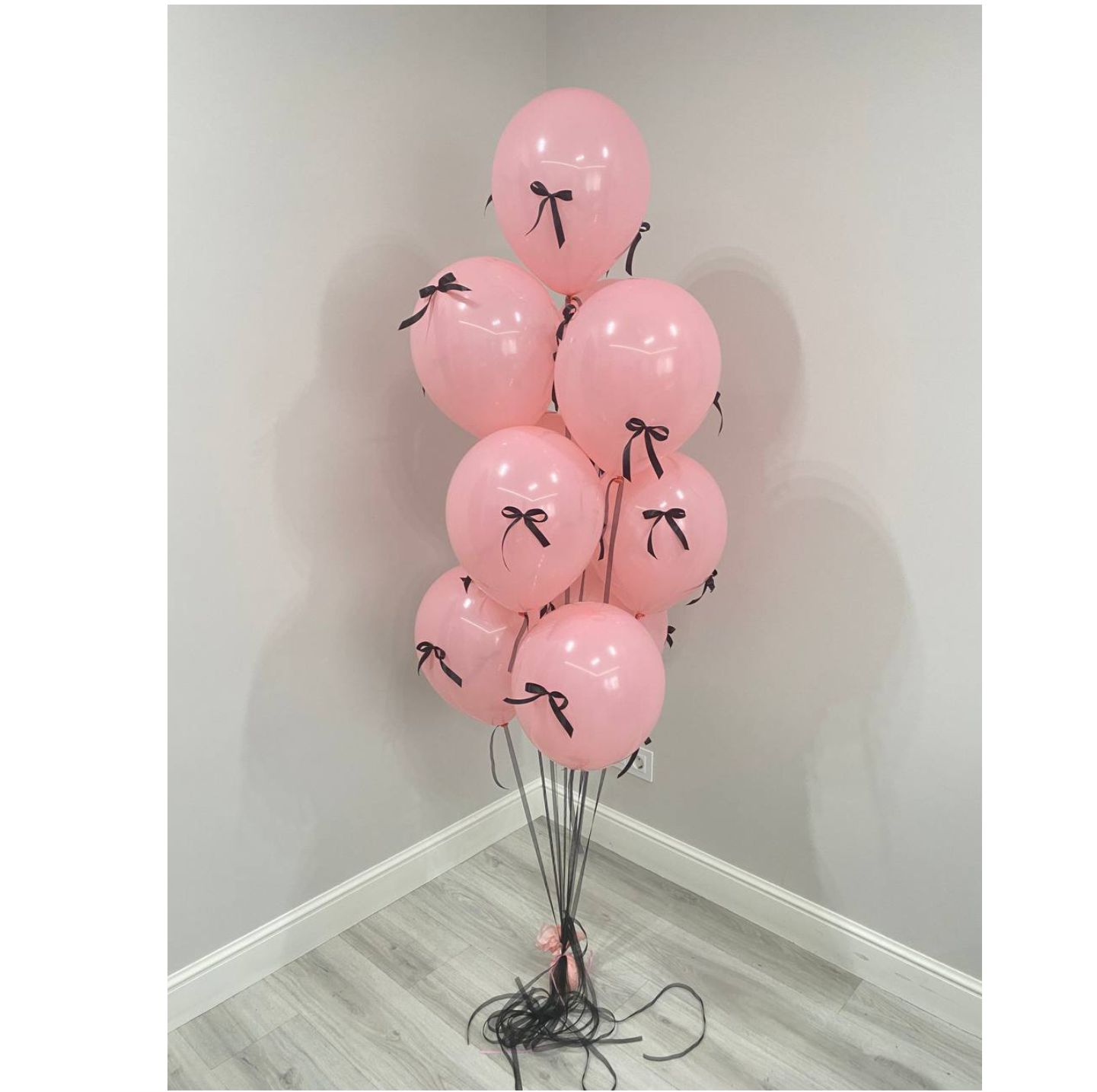 Сет 3 Композиция с бантиками. Все шары наполнены гелием.